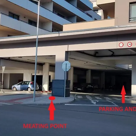 شقة Garden Apartment, Free Private Garage Parking كَشّا