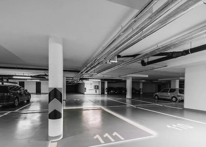 شقة Garden Apartment, Free Private Garage Parking *